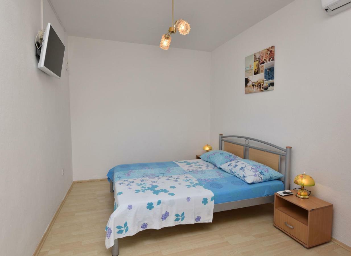 Apartment Dijo I Primosten Bagian luar foto
